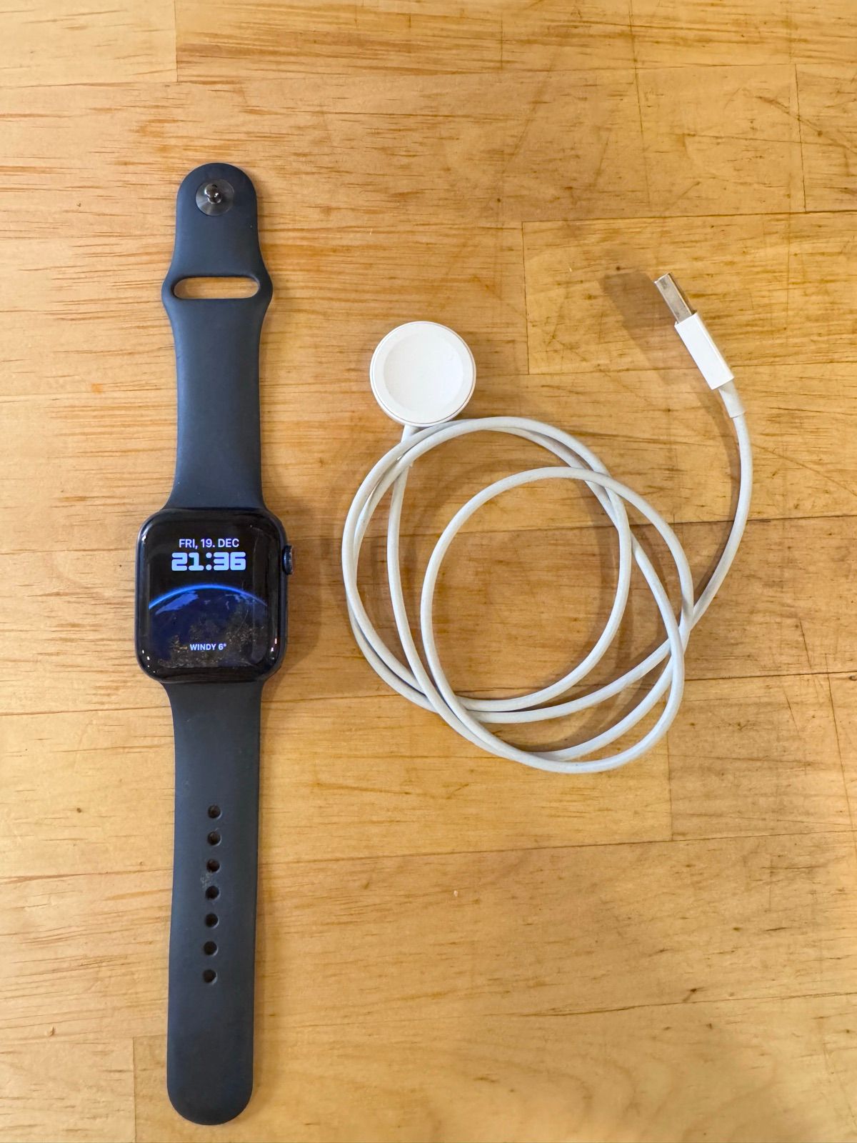 Smartwatch charger cable