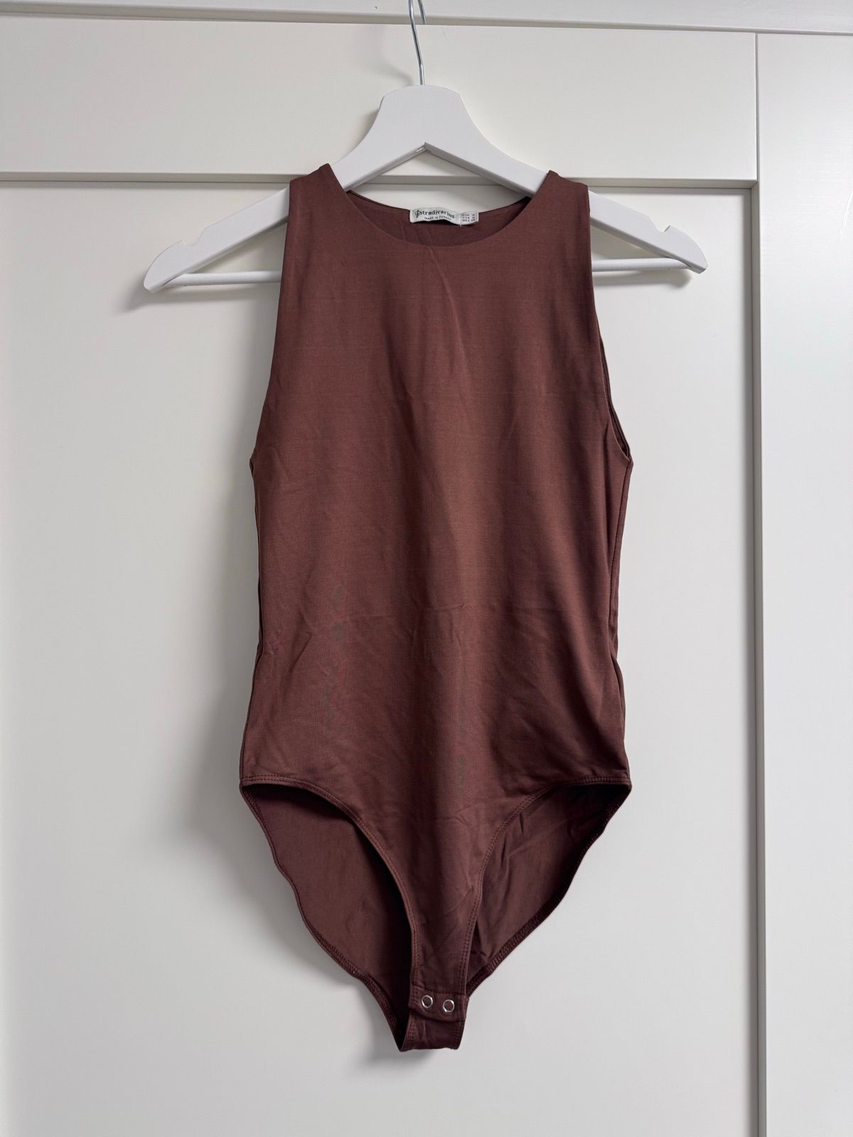 Brown sleeveless bodysuit