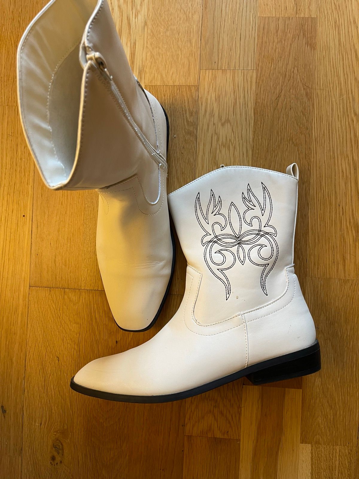 White cowboy boots