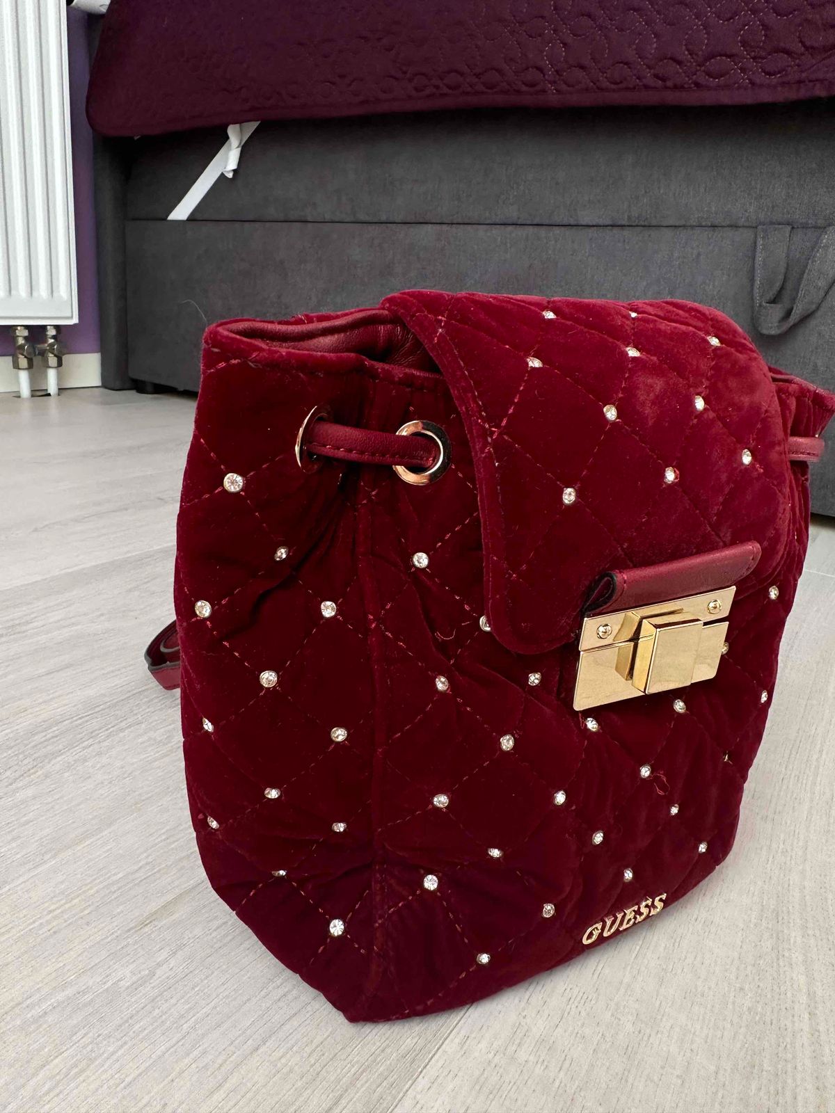 Guess cornelia velvet outlet mini backpack