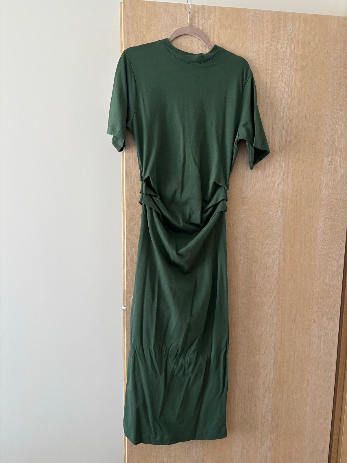 Green midi dress