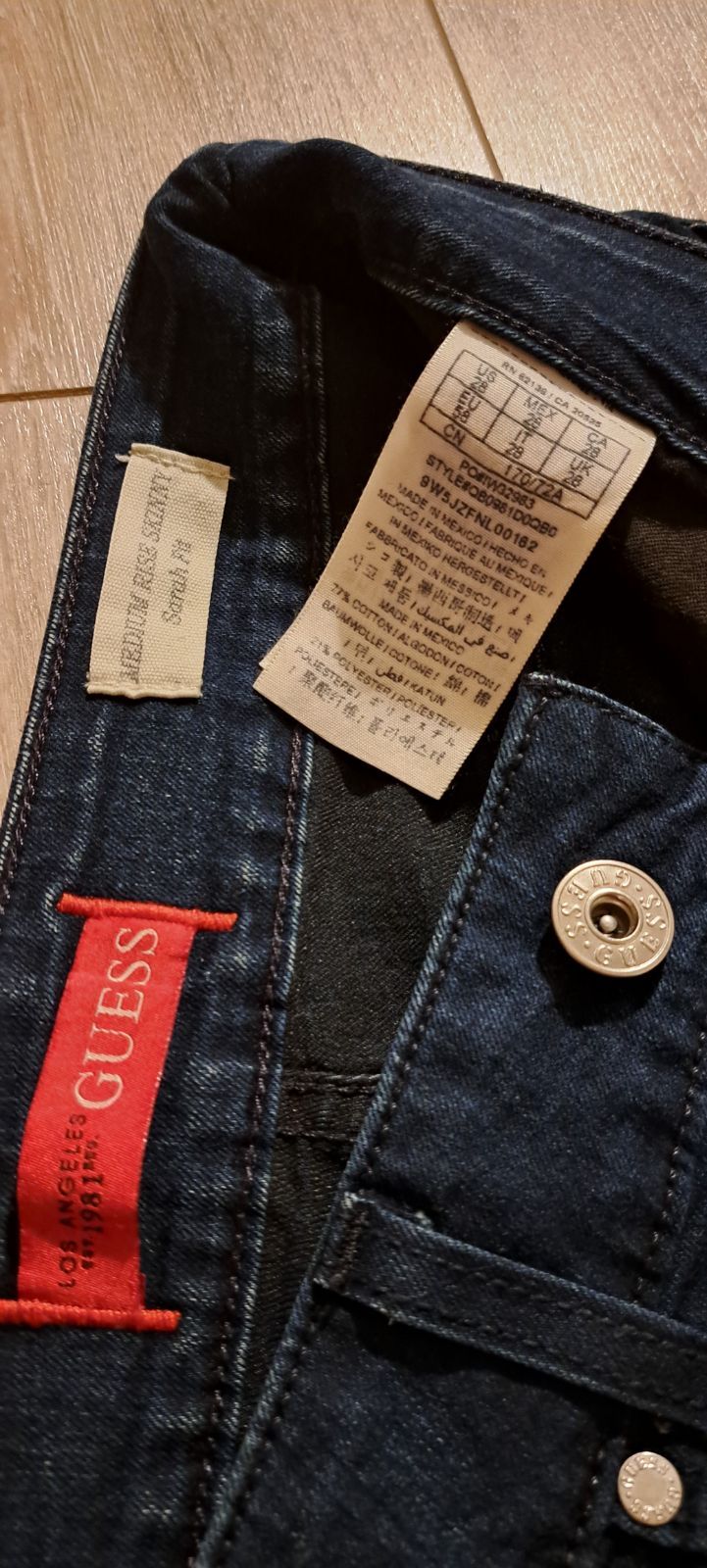 Guess medium rise skinny sarah clearance fit