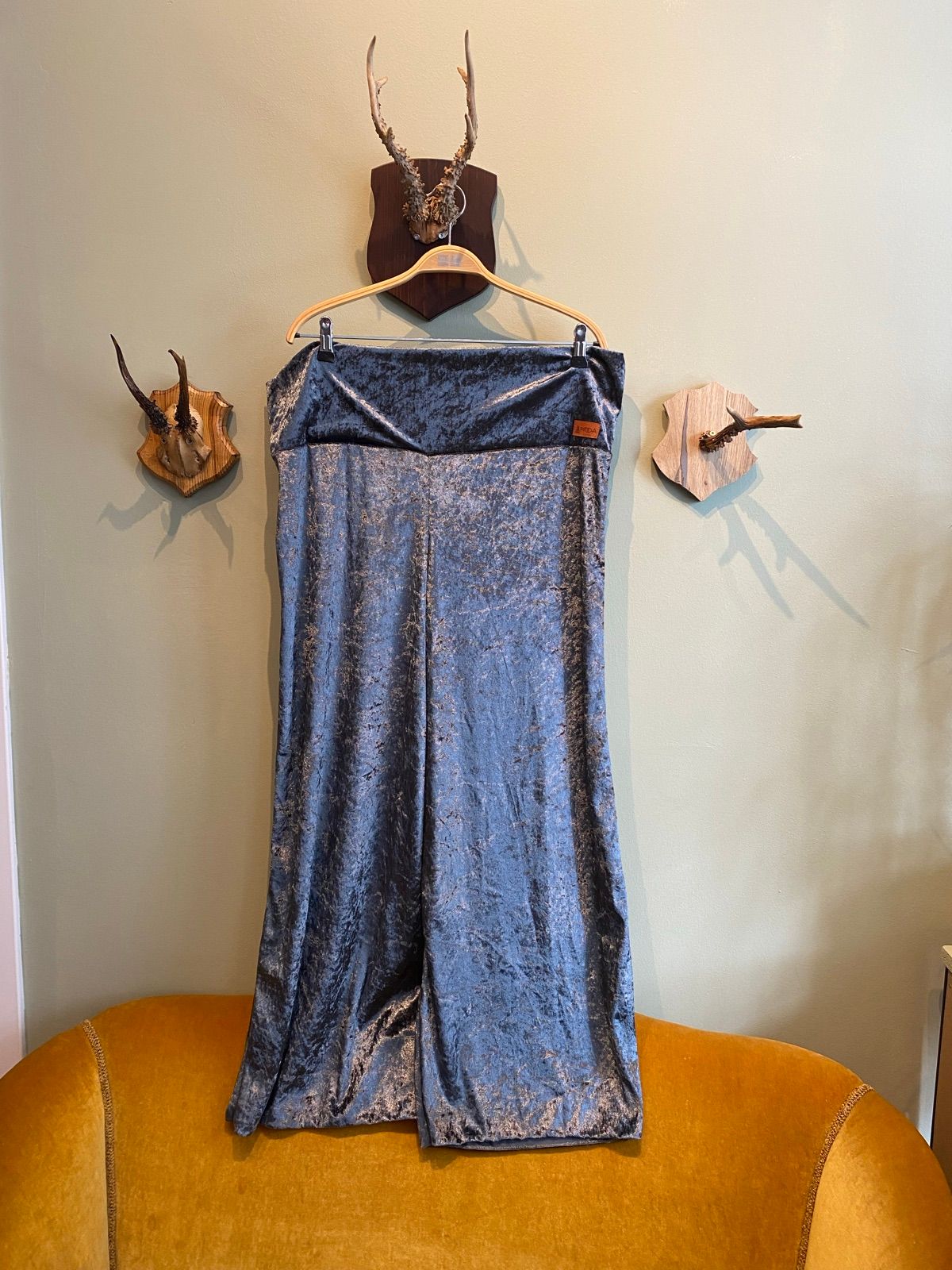 Frida venivad püksid, hallid, sametised s XL.