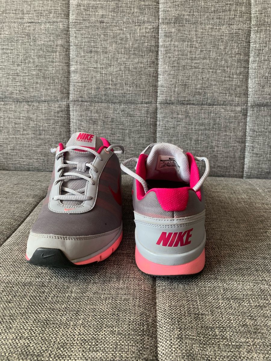 Nike total hotsell core tr