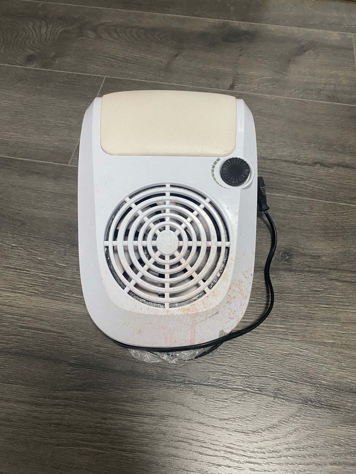 Small air purifier
