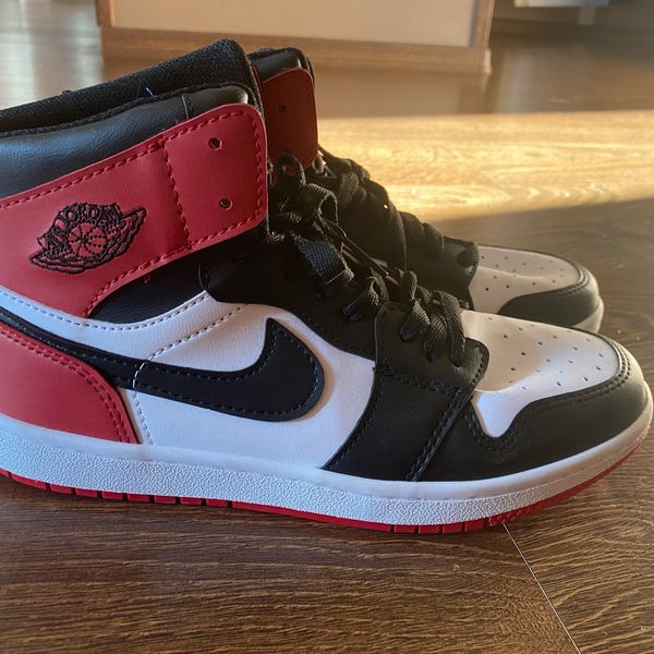 Naistele Nike air jordanid replicad suurus 40 41 Yaga EE