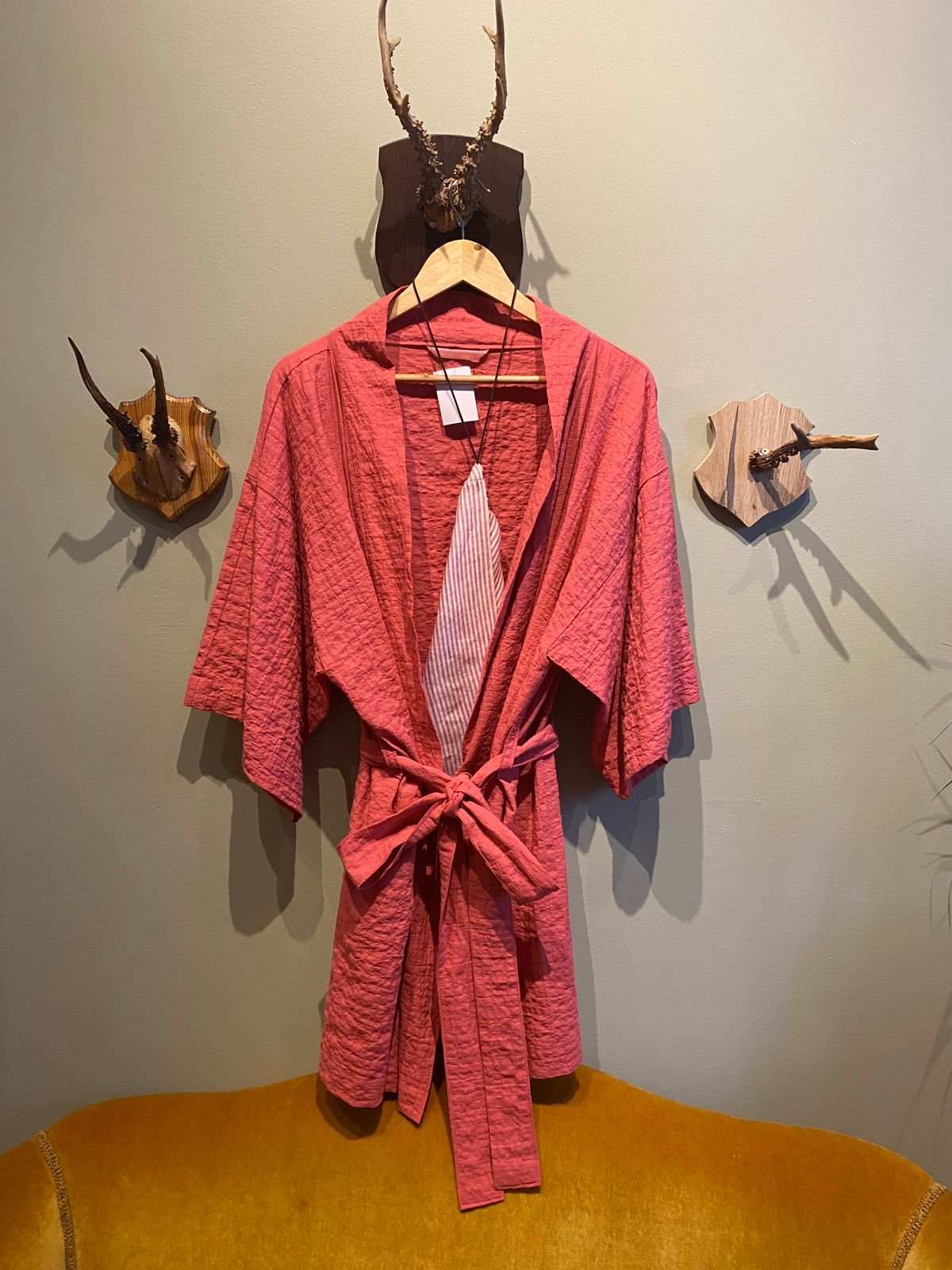Roosa kerge puuvillane kimono by KERLITAS. Suuruselt one size, tundub sobivat S-XL.
