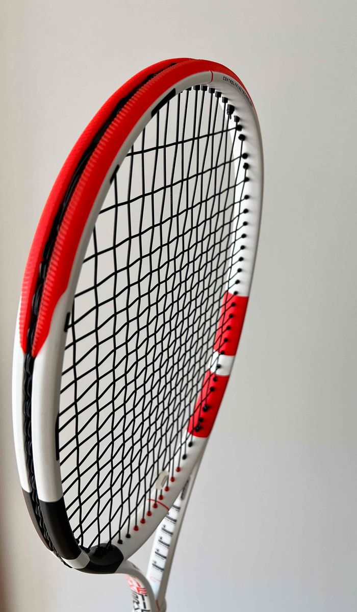 Meestele Meeste Babolat tennisereket. Kaal 305g Yaga EE