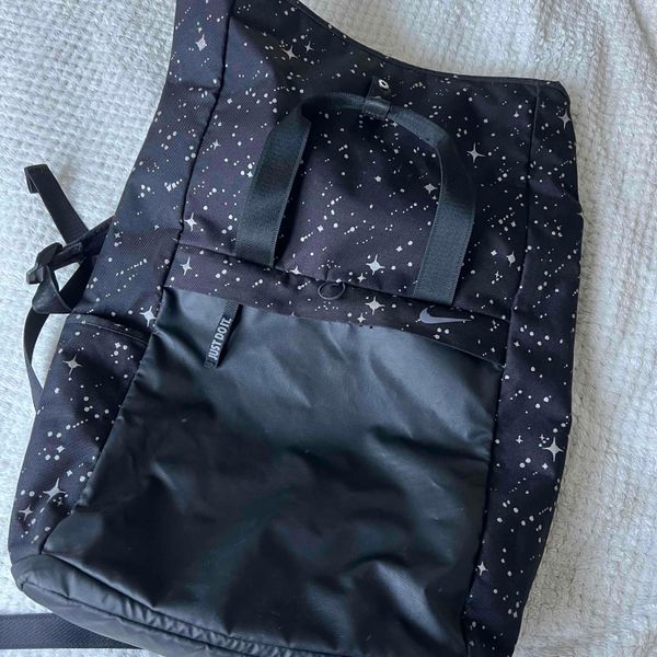 Nike sales radiate seljakott