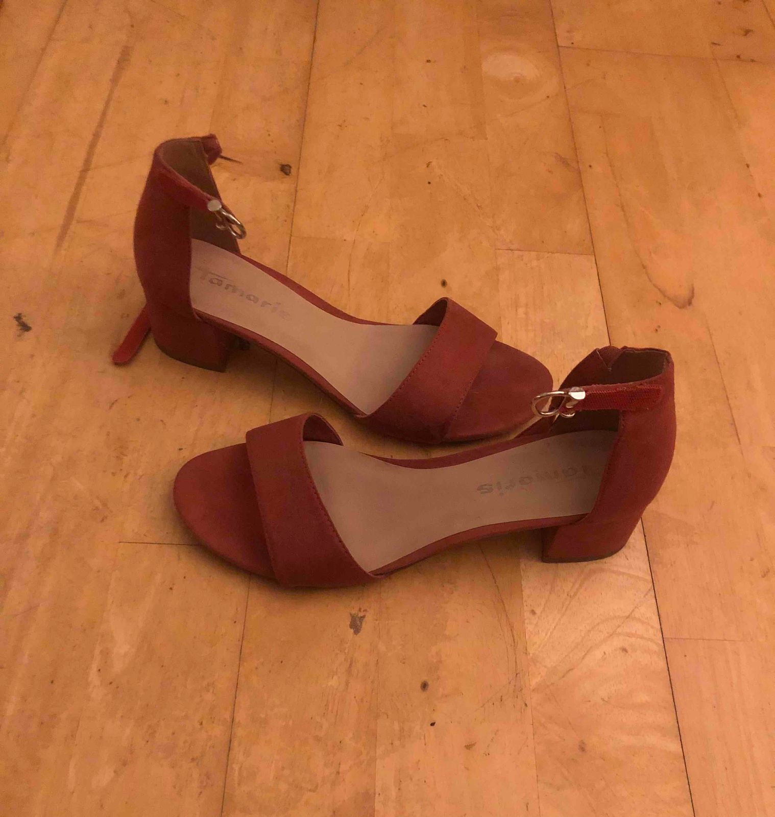 Block heel sandals